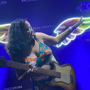 Meet your Posher, Juana